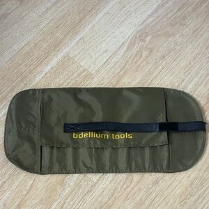 bdellium tools Olive Brush Roll